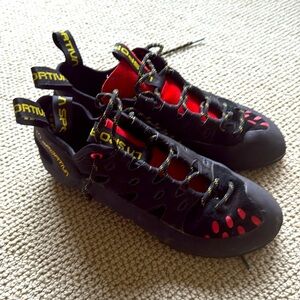 La Sportiva Turantulace Climbing Shoes